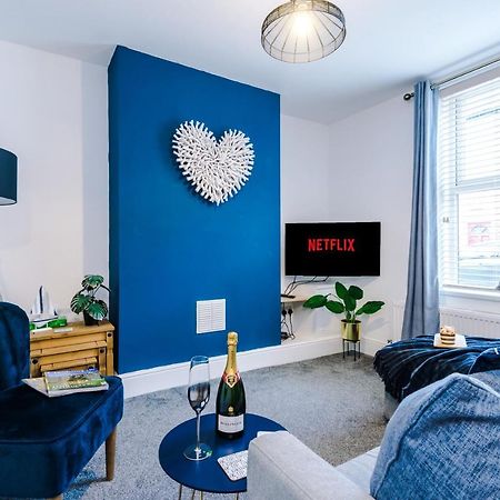 Spacious 2-Bed City-Centre Cottage In Chester By 53 Degrees Property - Ideal For Groups & Couples - Sleeps 6 外观 照片