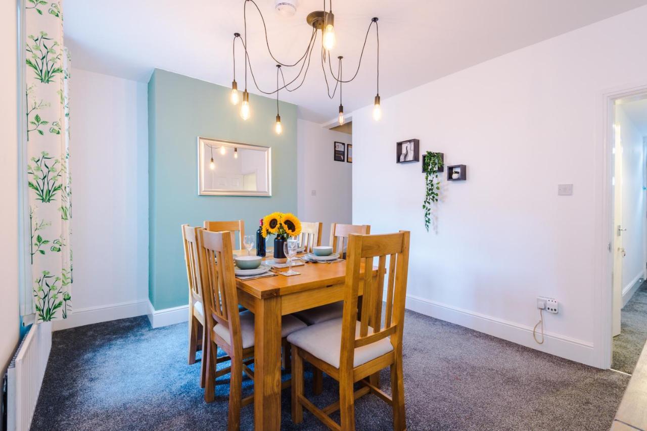 Spacious 2-Bed City-Centre Cottage In Chester By 53 Degrees Property - Ideal For Groups & Couples - Sleeps 6 外观 照片