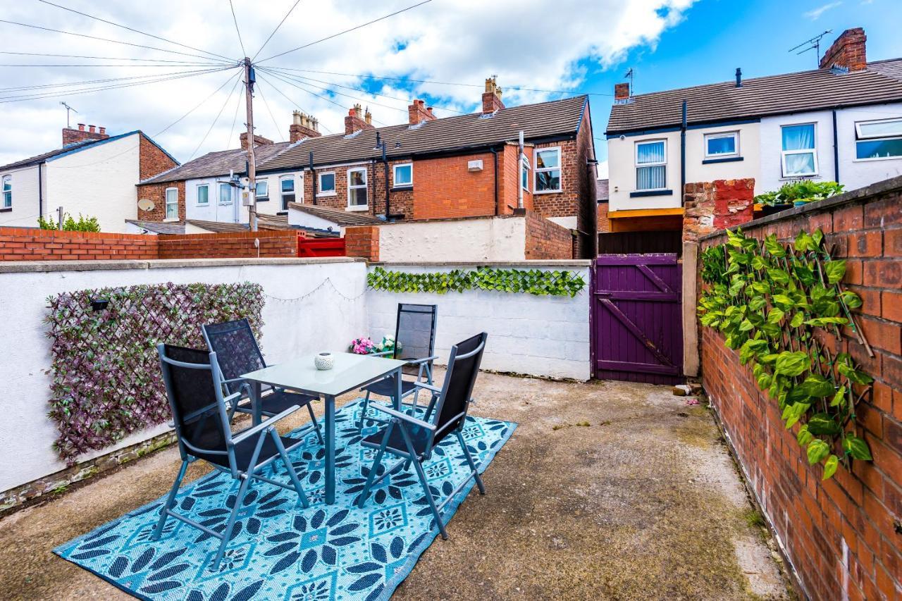 Spacious 2-Bed City-Centre Cottage In Chester By 53 Degrees Property - Ideal For Groups & Couples - Sleeps 6 外观 照片